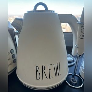 1.5L Electric Kettle from Rae Dunn